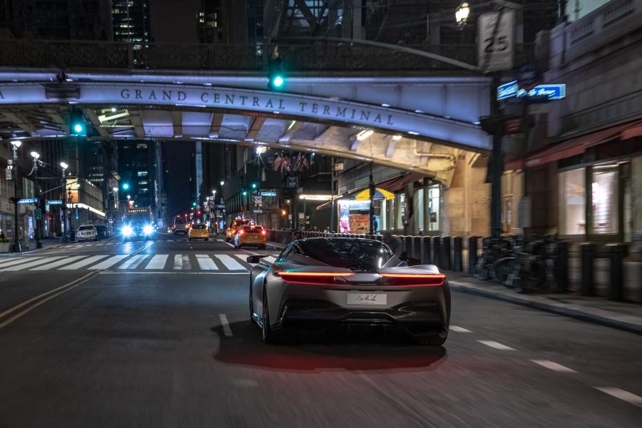 Pininfarina Battista 2019 года  (фото 40 из 55)